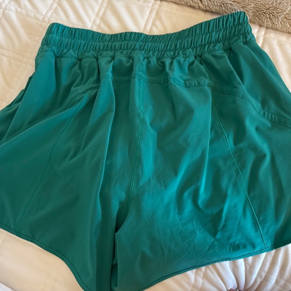 Lululemon shorts size 14 - Picture 2 of 3